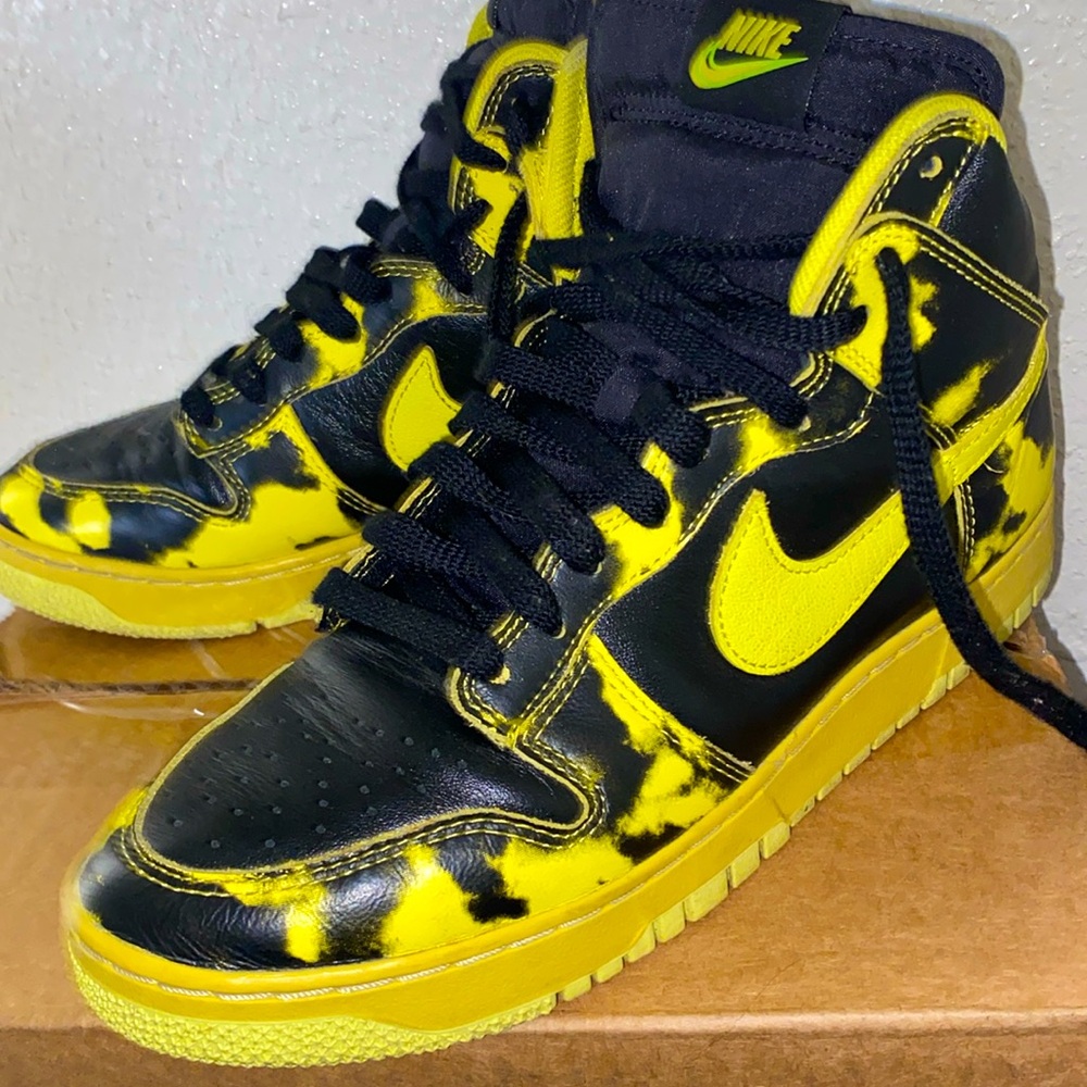 MEN NIKE